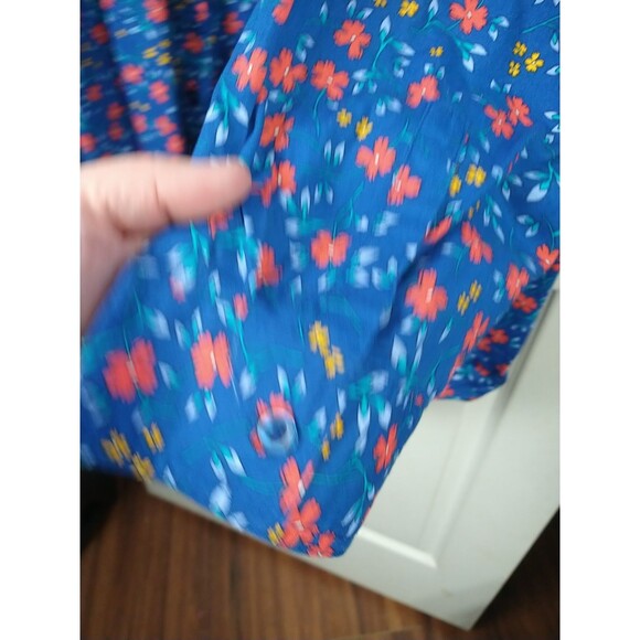 Woman Within 34/36 Collared Button Shirt Floral Long Sleeve Blue Floral... - Picture 6 of 9